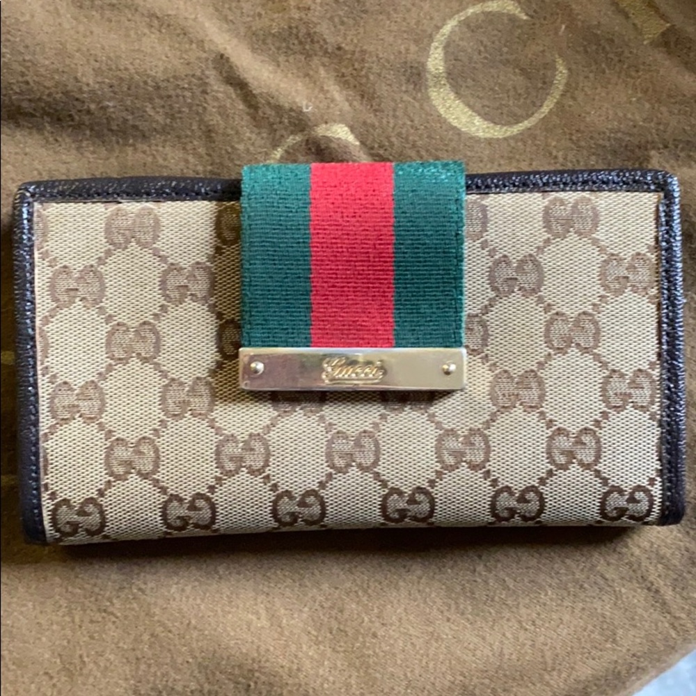 Gucci wallet